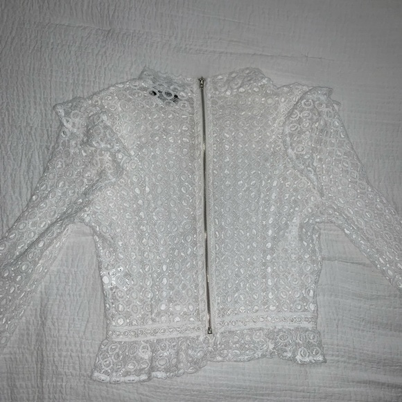 Eyelet top - Picture 2 of 3